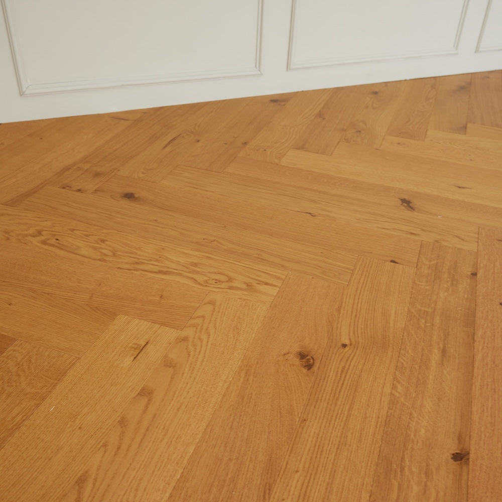 Natura Herringbone Golden Oak Engineered Wood Flooring 15/4mm